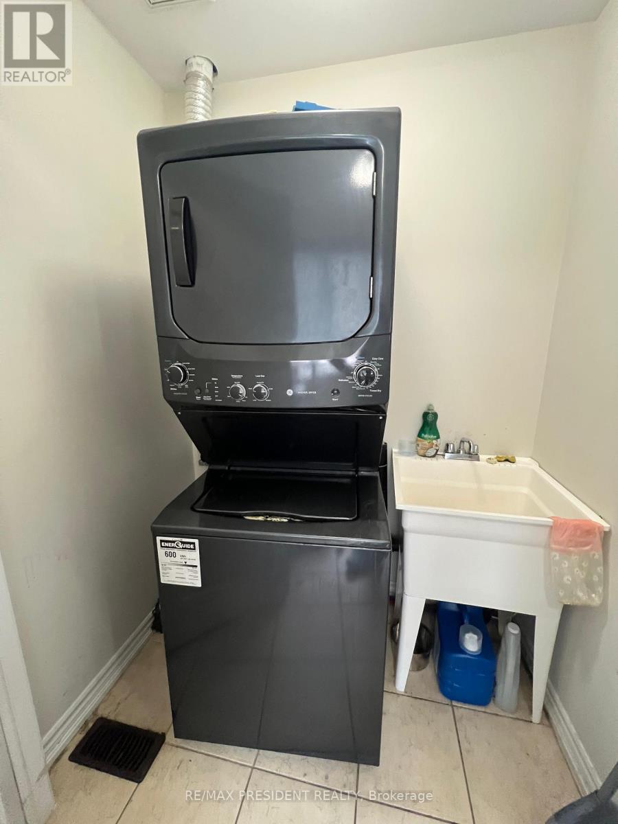 13 Sprucewood Road, Brampton, Ontario  L6Z 0B4 - Photo 11 - W12536696