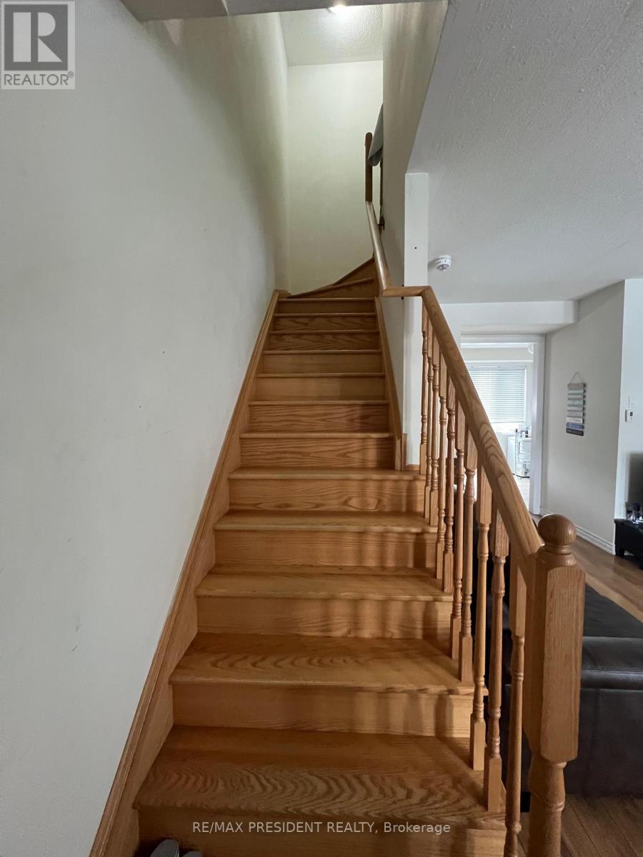 13 Sprucewood Road, Brampton, Ontario  L6Z 0B4 - Photo 12 - W12536696