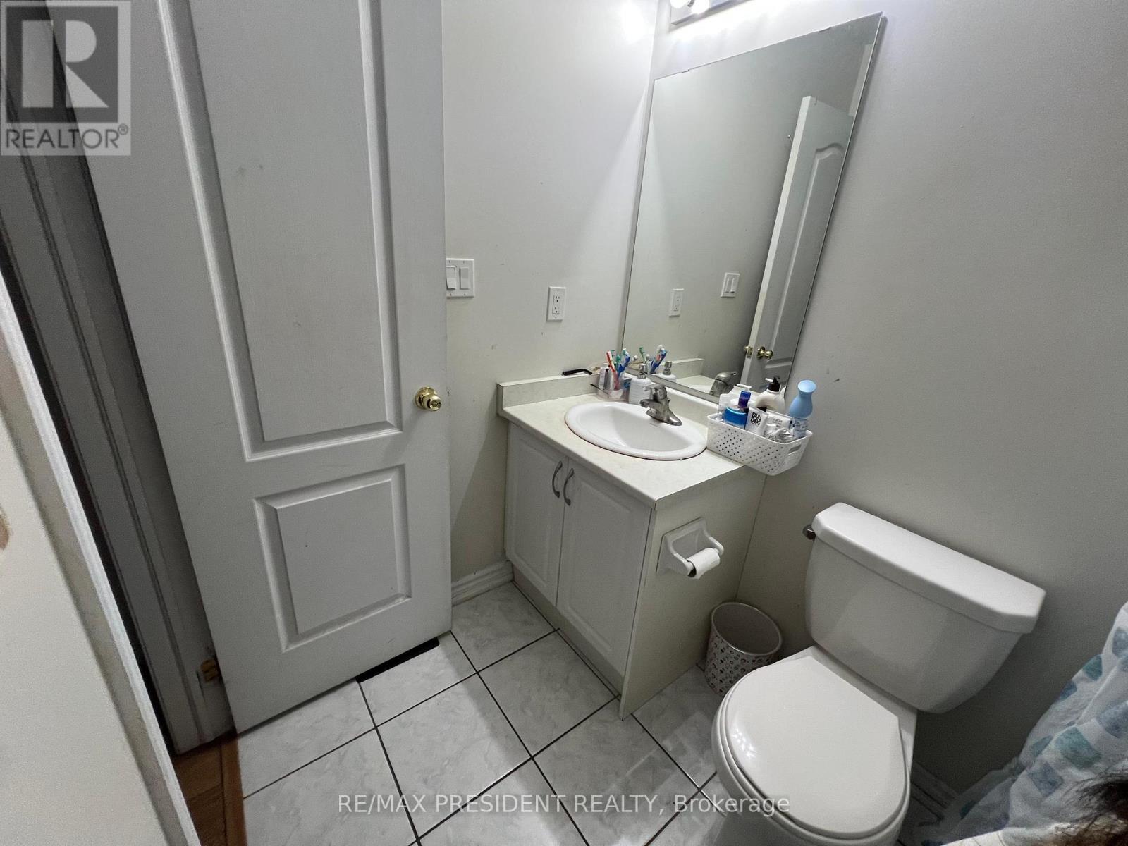 13 Sprucewood Road, Brampton, Ontario  L6Z 0B4 - Photo 19 - W12536696