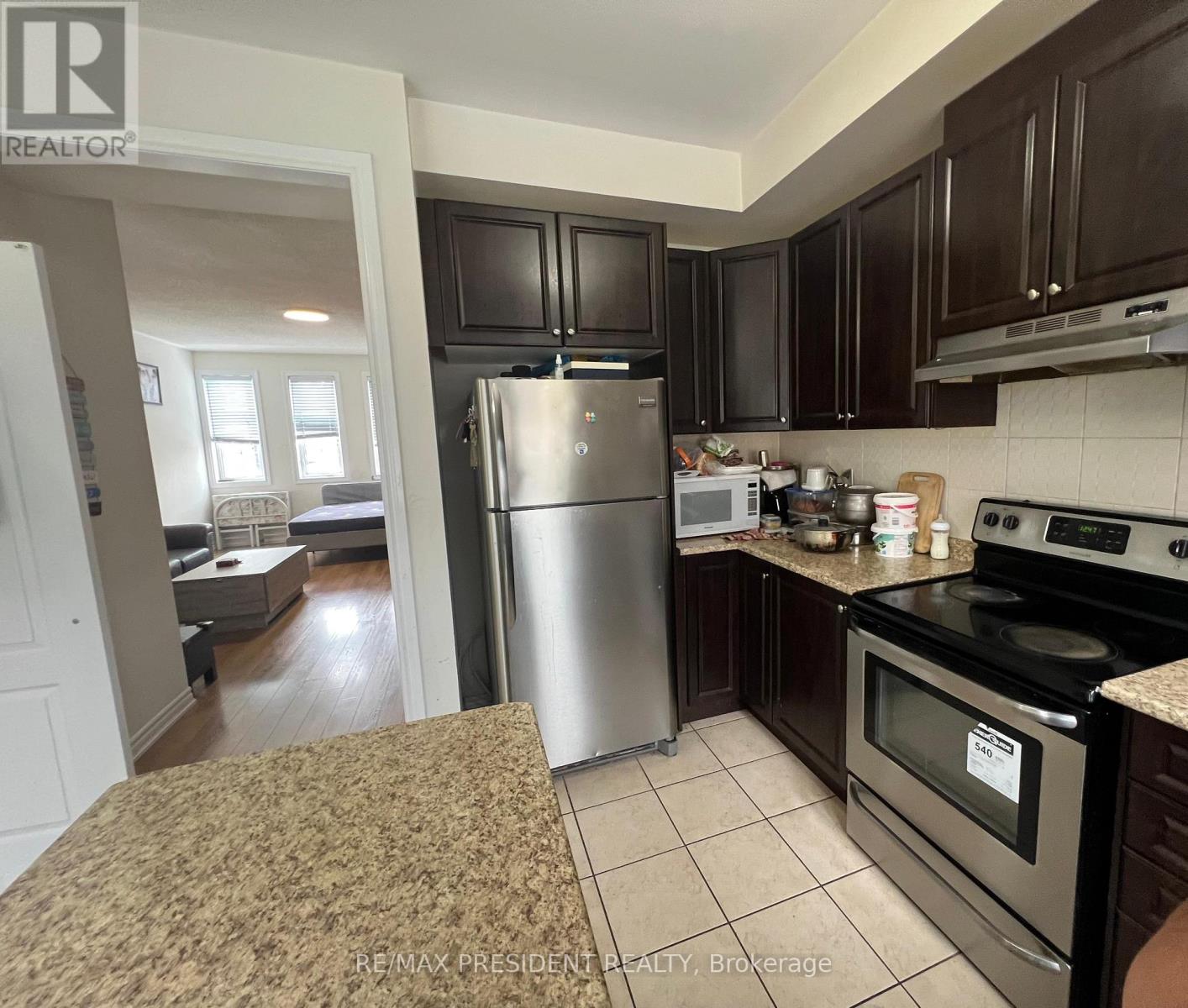 13 Sprucewood Road, Brampton, Ontario  L6Z 0B4 - Photo 6 - W12536696