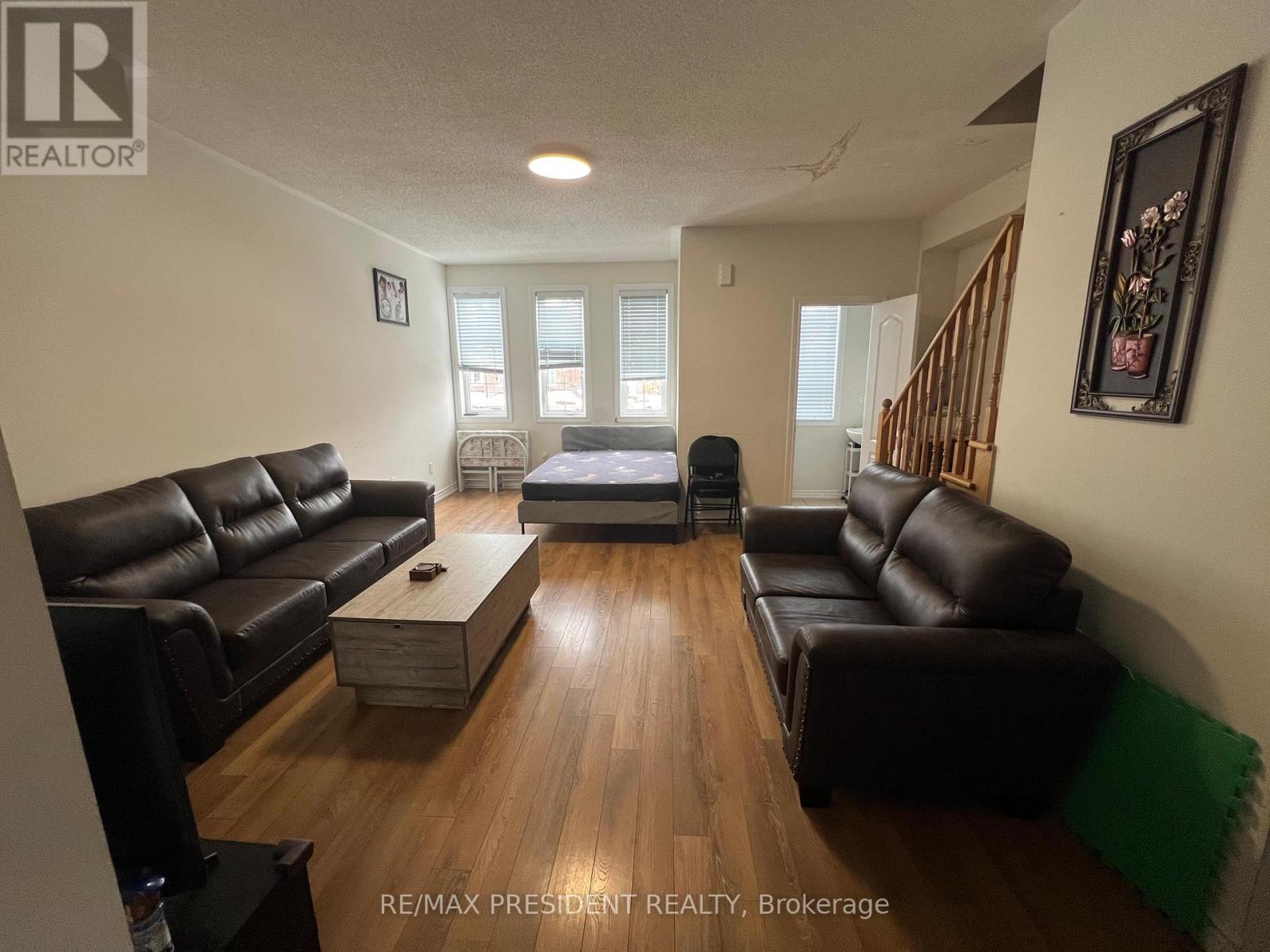 13 Sprucewood Road, Brampton, Ontario  L6Z 0B4 - Photo 8 - W12536696