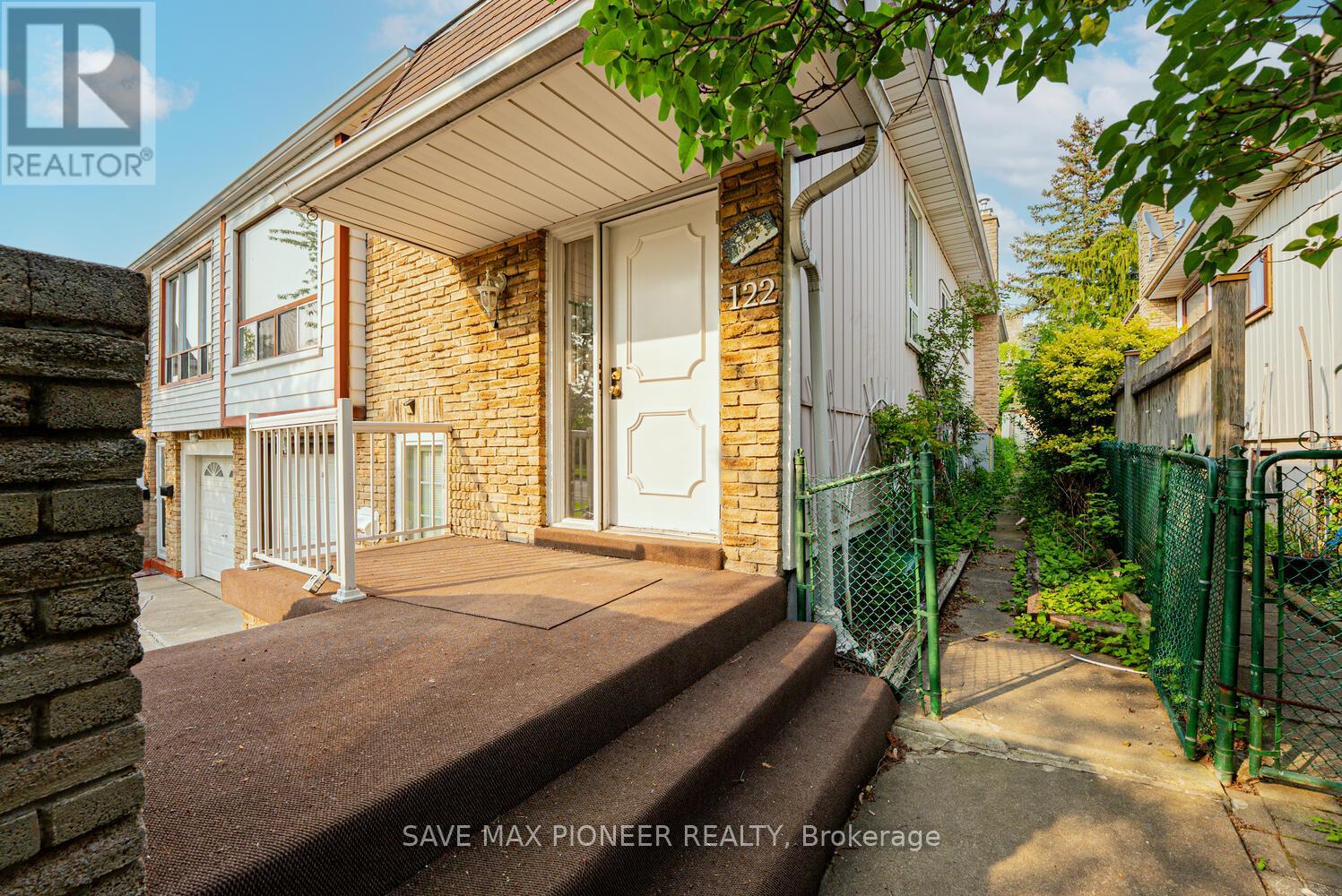 122 Centre Street N, Brampton, Ontario  L6V 2Z3 - Photo 6 - W12536710