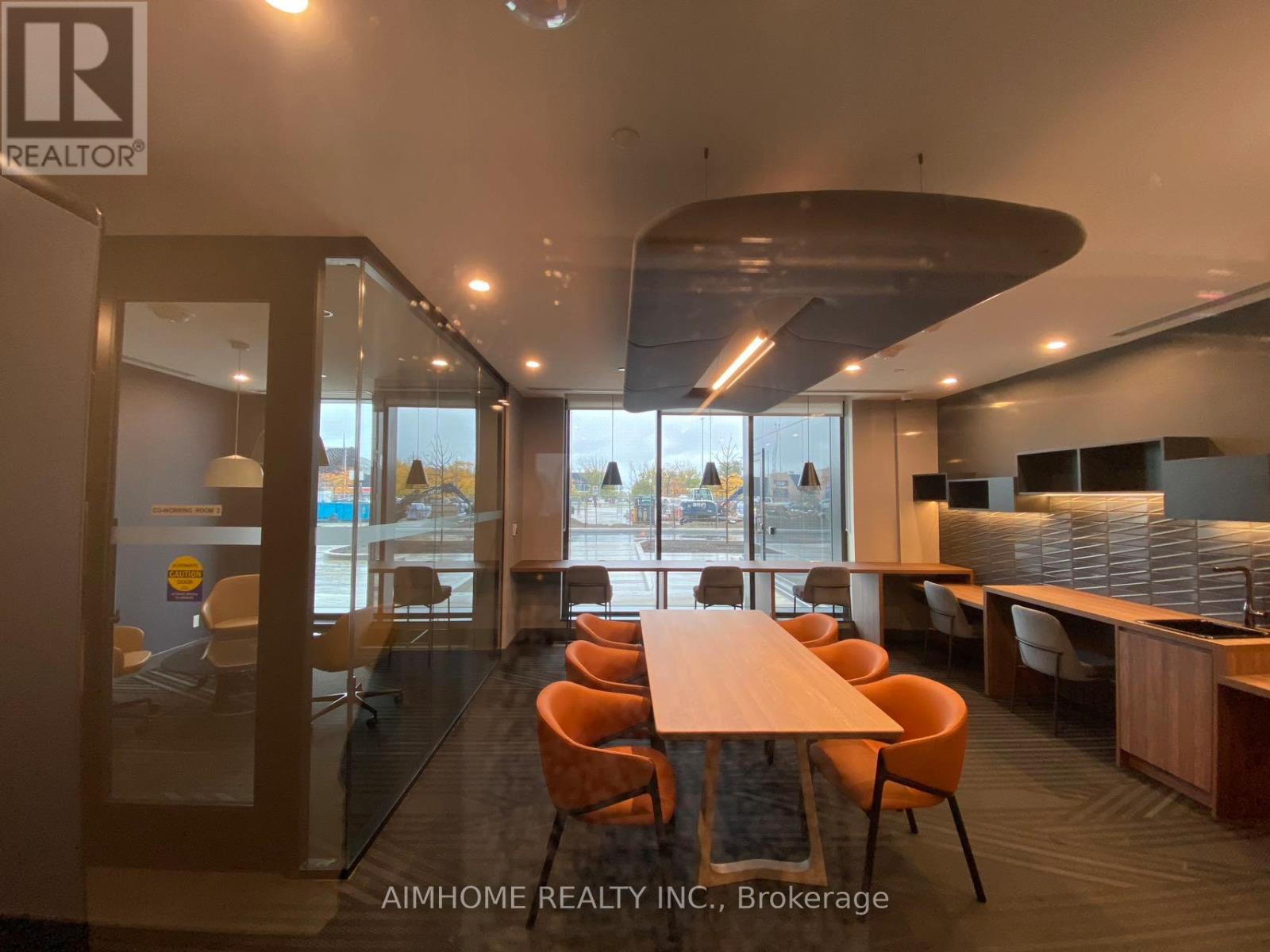 1037 The Queensway, Toronto, Ontario  M8Z 6C7 - Photo 3 - W12536718