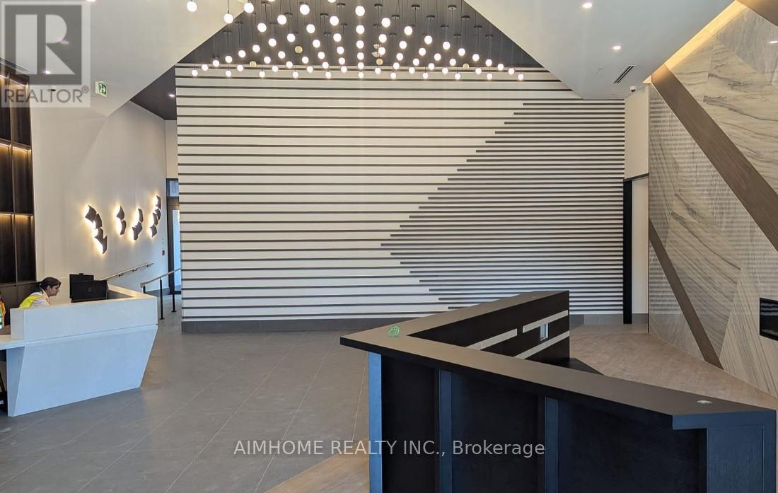 1037 The Queensway, Toronto, Ontario  M8Z 6C7 - Photo 5 - W12536718