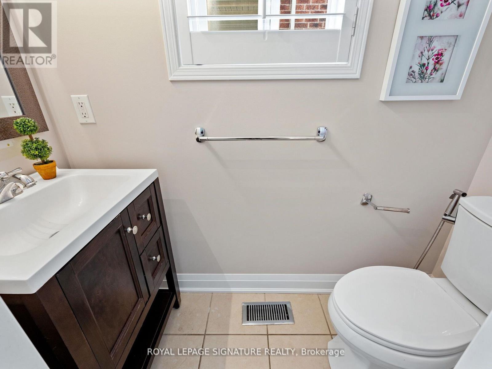 5015 Dubonet Drive, Mississauga, Ontario  L5M 7W8 - Photo 10 - W12536732