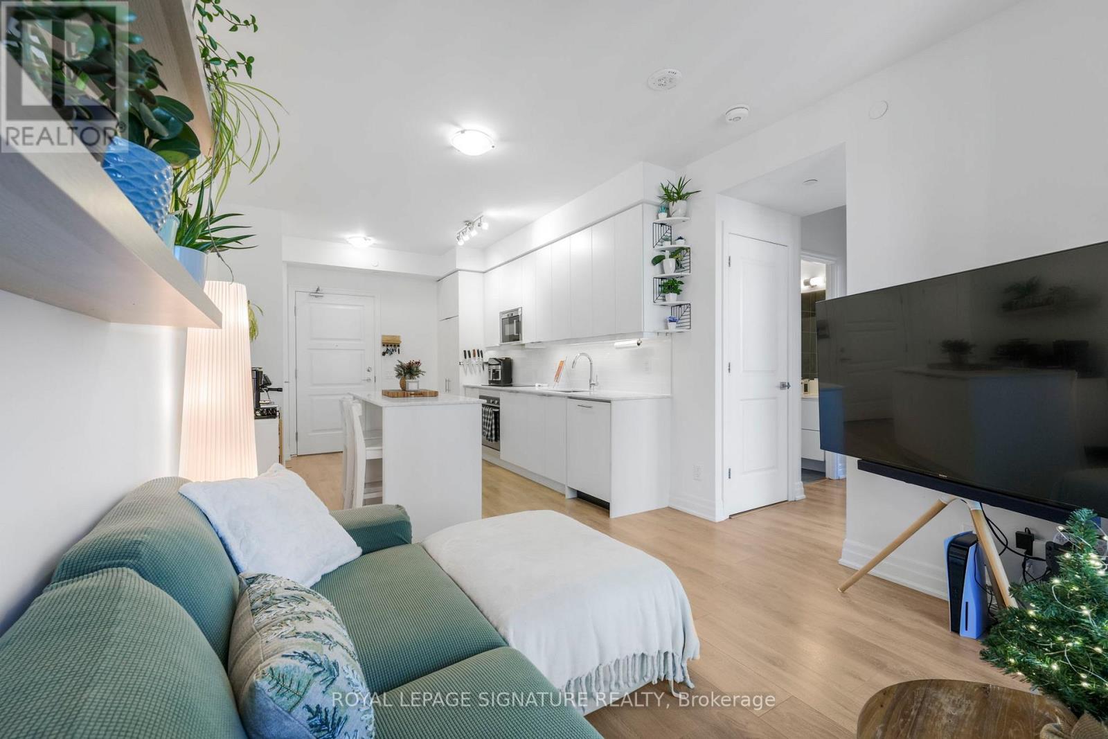 1602 - 36 Elm Drive, Mississauga, Ontario  L5B 0N3 - Photo 16 - W12536734