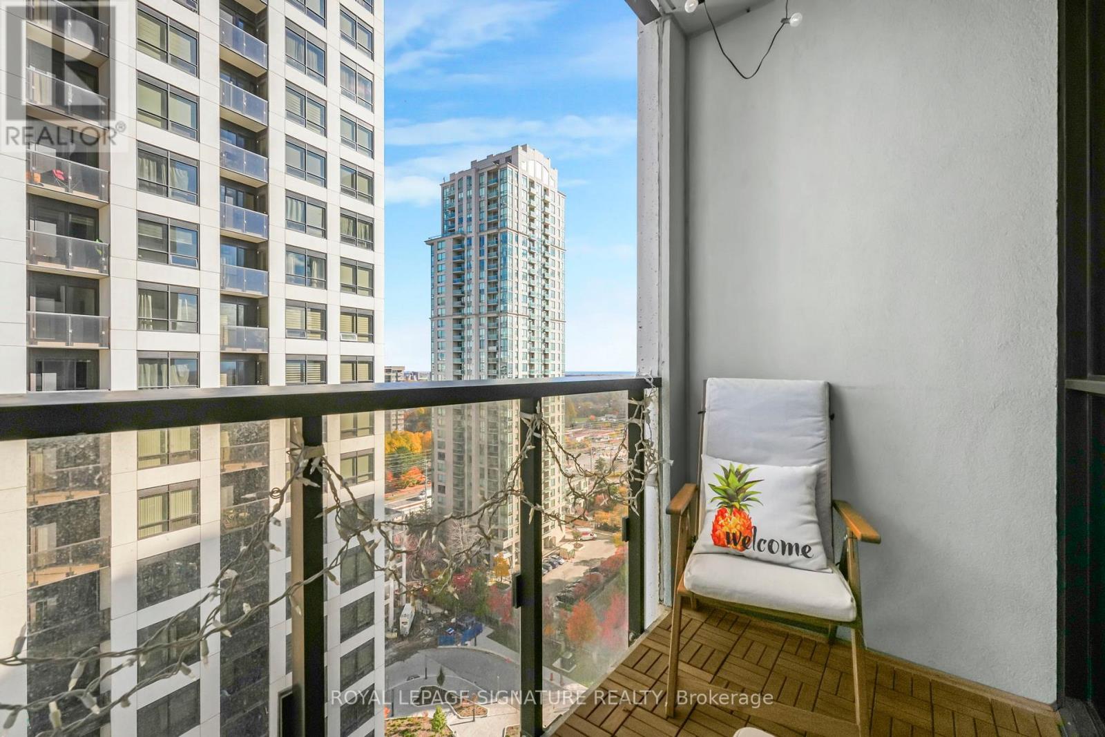 1602 - 36 Elm Drive, Mississauga, Ontario  L5B 0N3 - Photo 21 - W12536734