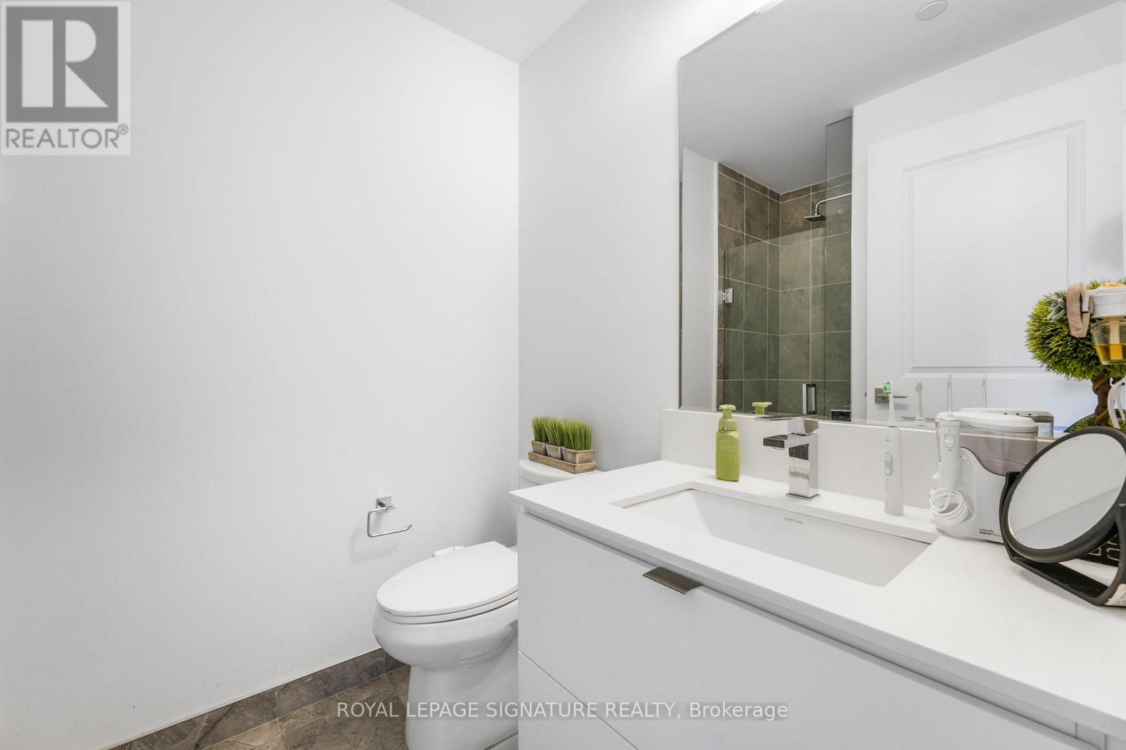 1602 - 36 Elm Drive, Mississauga, Ontario  L5B 0N3 - Photo 22 - W12536734