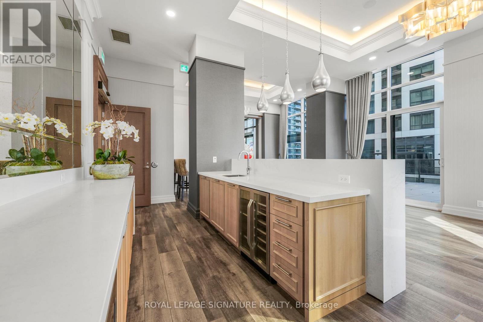 1602 - 36 Elm Drive, Mississauga, Ontario  L5B 0N3 - Photo 36 - W12536734