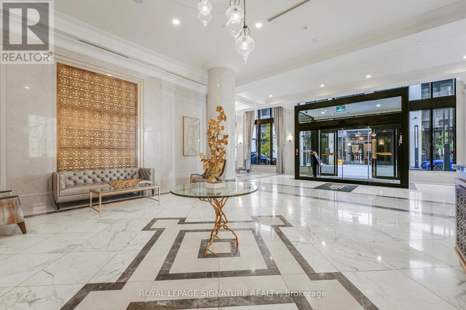 1602 - 36 Elm Drive, Mississauga, Ontario  L5B 0N3 - Photo 4 - W12536734