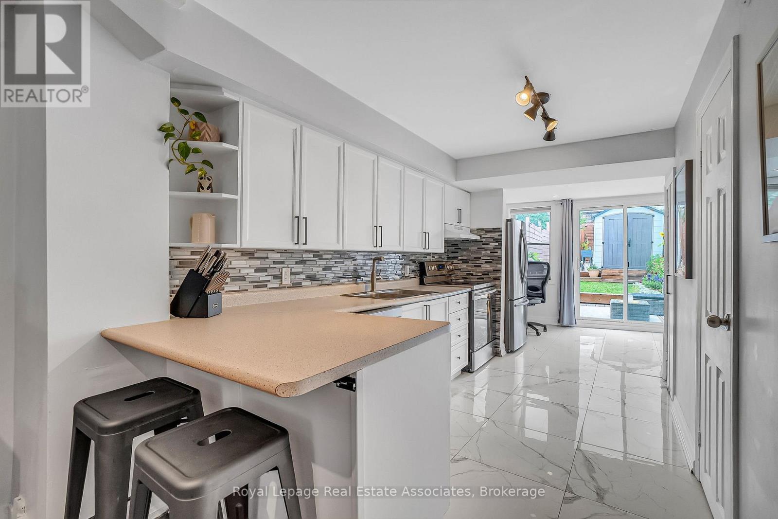 240 Sixth Street, Toronto, Ontario  M8V 3A7 - Photo 12 - W12536742