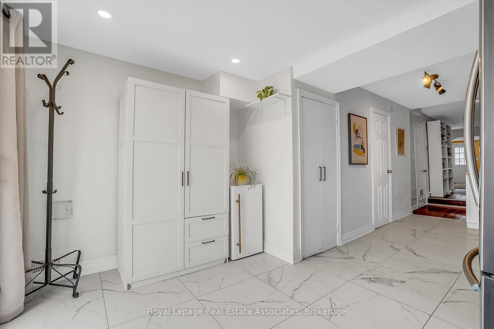 240 Sixth Street, Toronto, Ontario  M8V 3A7 - Photo 17 - W12536742