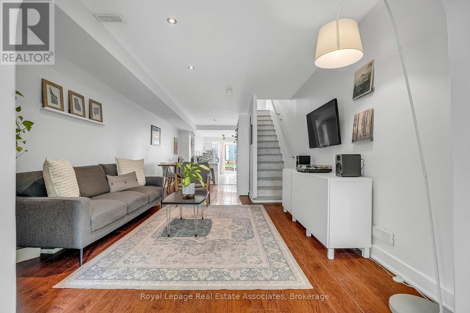 240 Sixth Street, Toronto, Ontario  M8V 3A7 - Photo 3 - W12536742