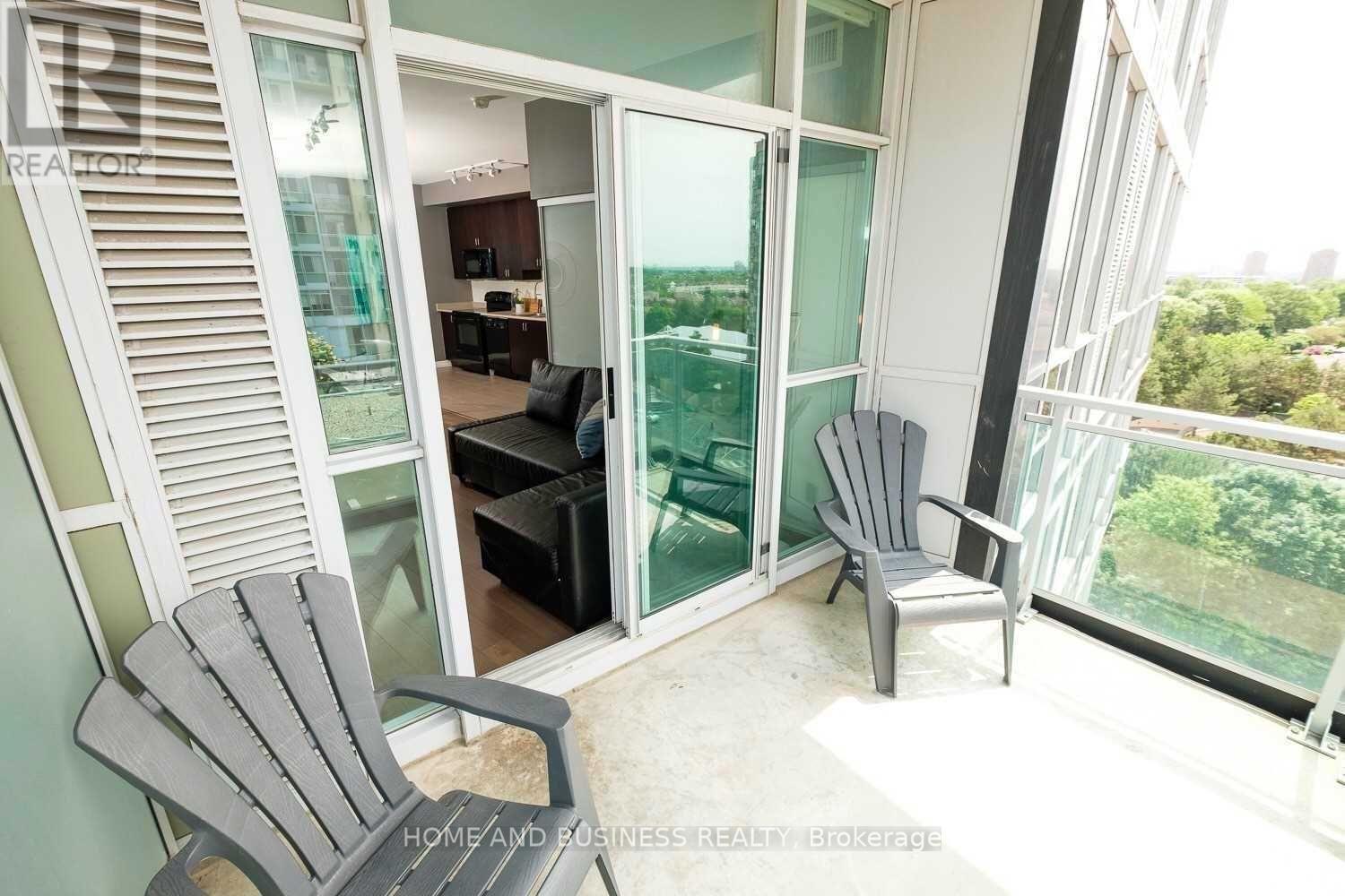 809 - 223 Webb Drive, Mississauga, Ontario  L5B 0E8 - Photo 6 - W12536744