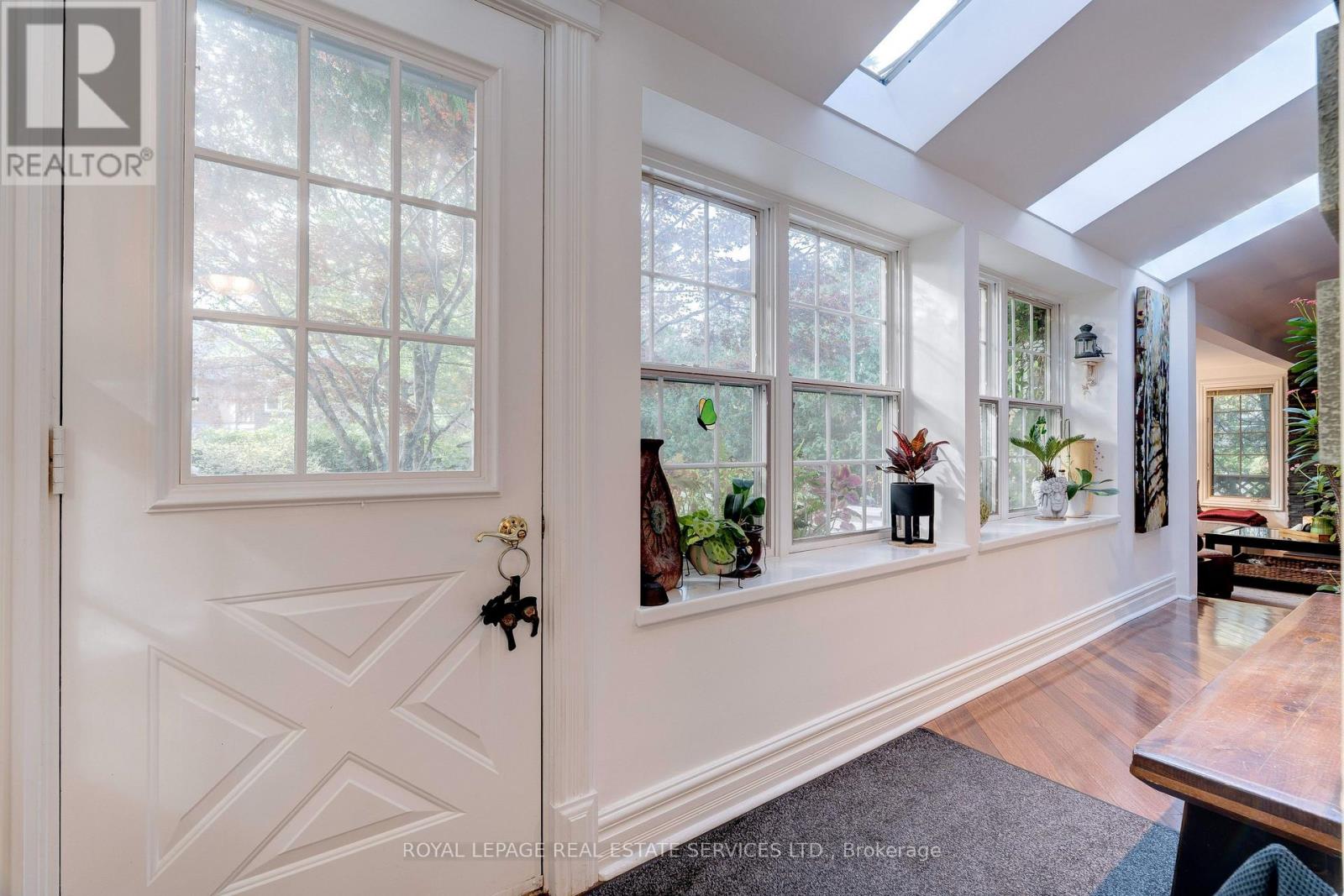 132 Sparling Court, Oakville, Ontario  L6K 2J7 - Photo 15 - W12536808