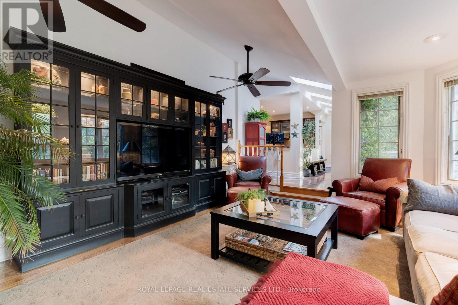 132 Sparling Court, Oakville, Ontario  L6K 2J7 - Photo 17 - W12536808