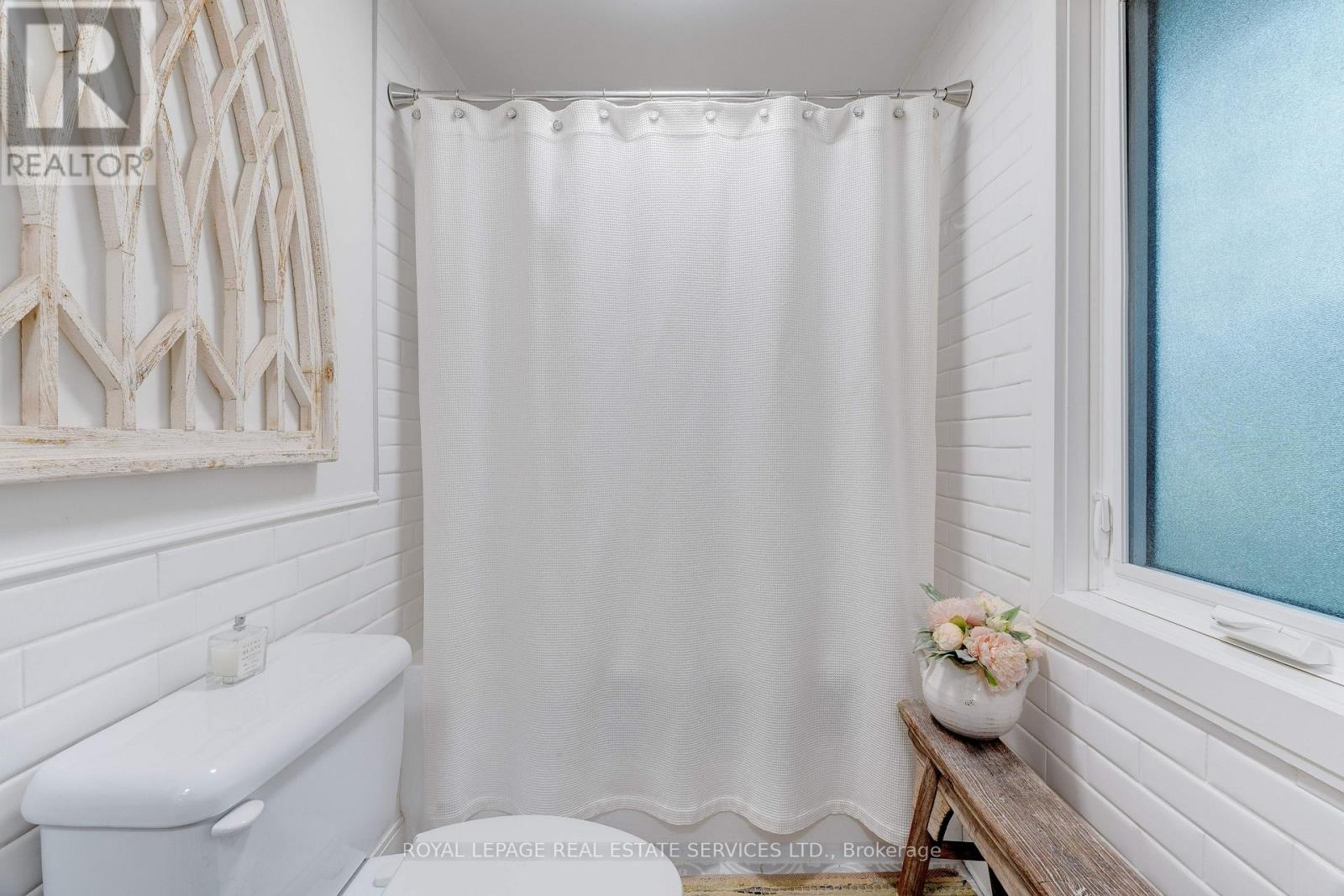 132 Sparling Court, Oakville, Ontario  L6K 2J7 - Photo 25 - W12536808