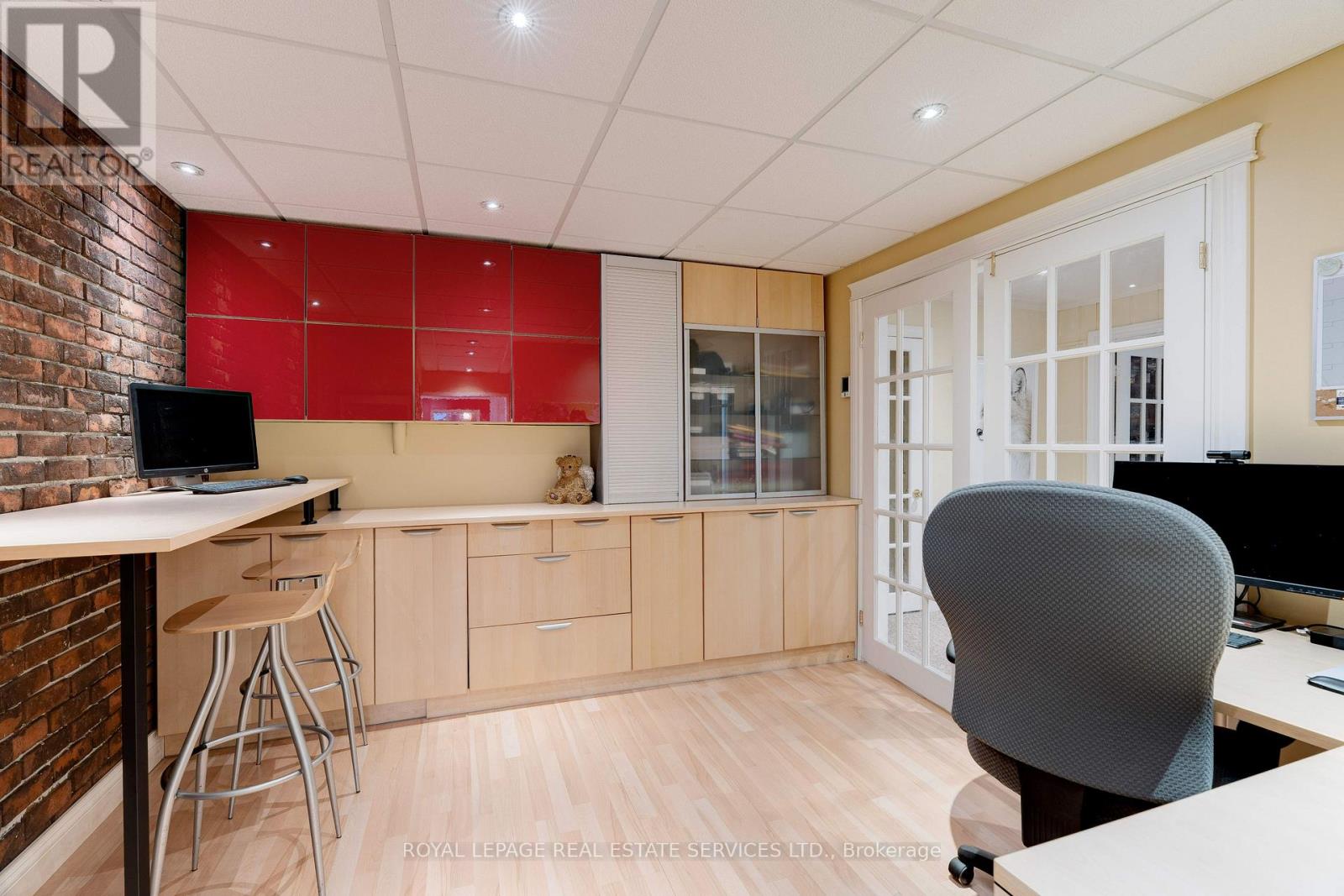 132 Sparling Court, Oakville, Ontario  L6K 2J7 - Photo 34 - W12536808