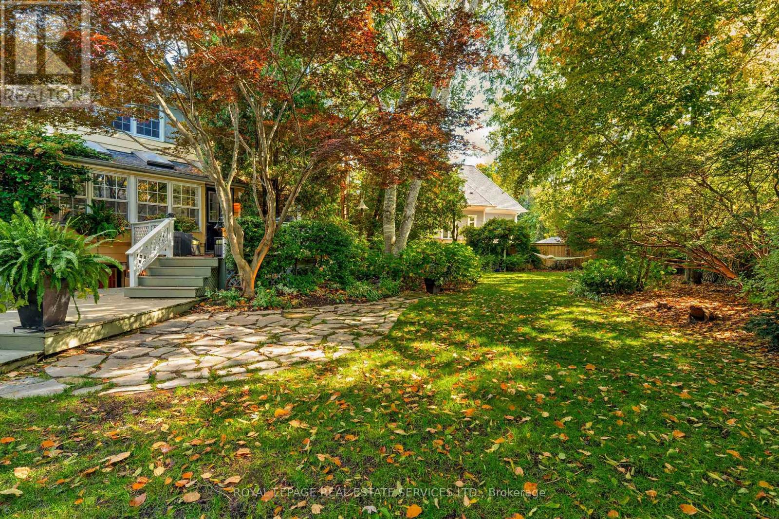 132 Sparling Court, Oakville, Ontario  L6K 2J7 - Photo 43 - W12536808