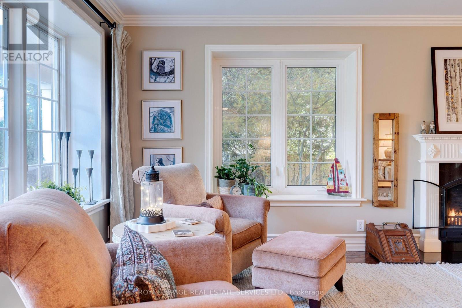 132 Sparling Court, Oakville, Ontario  L6K 2J7 - Photo 7 - W12536808