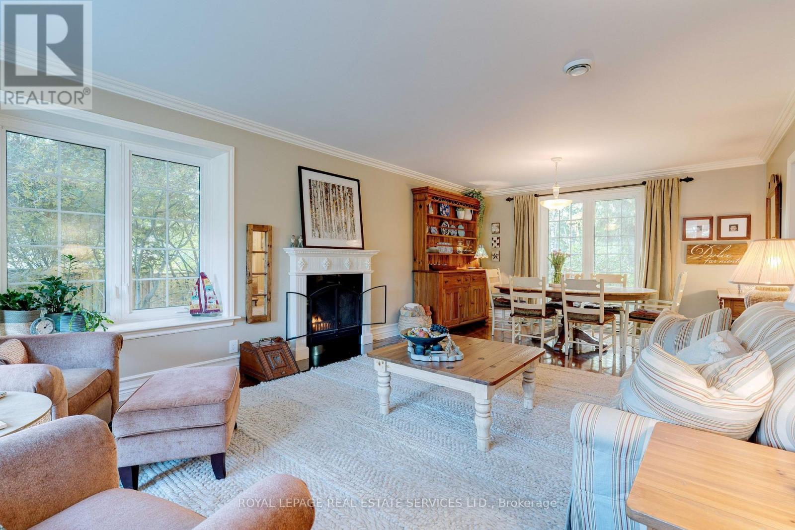 132 Sparling Court, Oakville, Ontario  L6K 2J7 - Photo 8 - W12536808