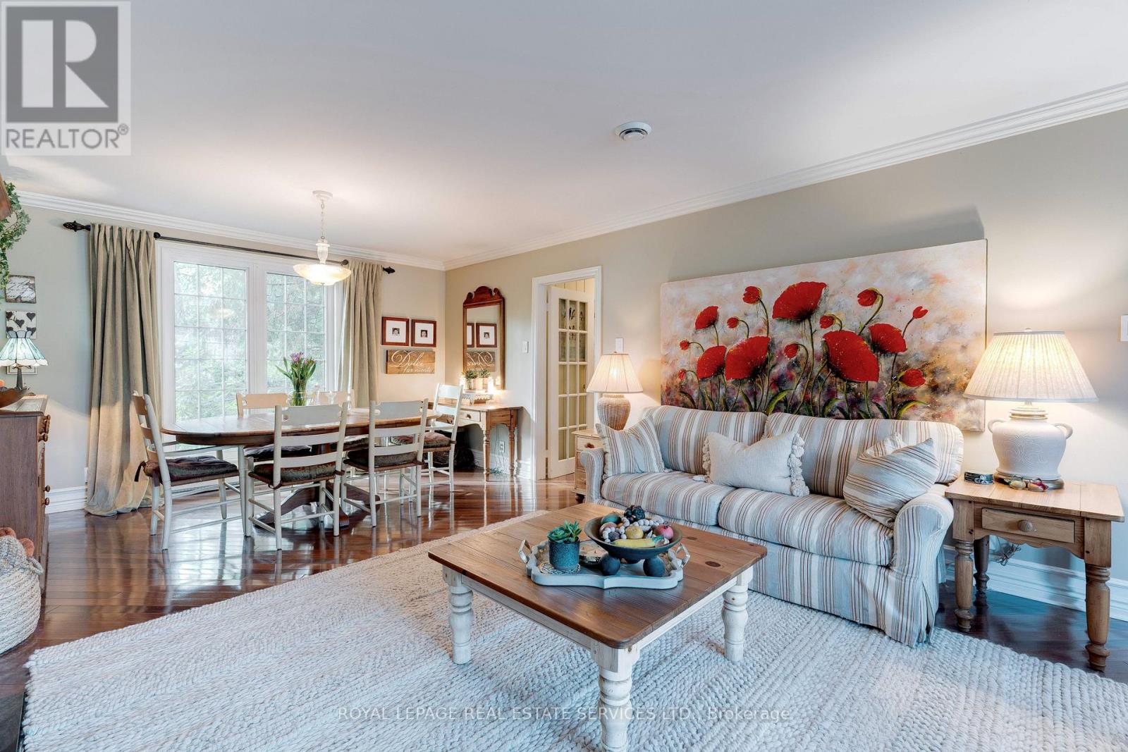 132 Sparling Court, Oakville, Ontario  L6K 2J7 - Photo 9 - W12536808