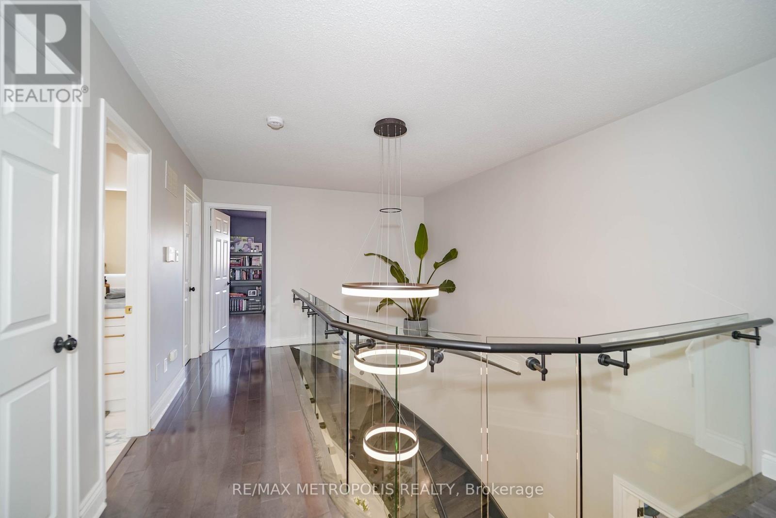 4392 Grassland Crescent, Mississauga, Ontario  L5V 1E2 - Photo 37 - W12536824