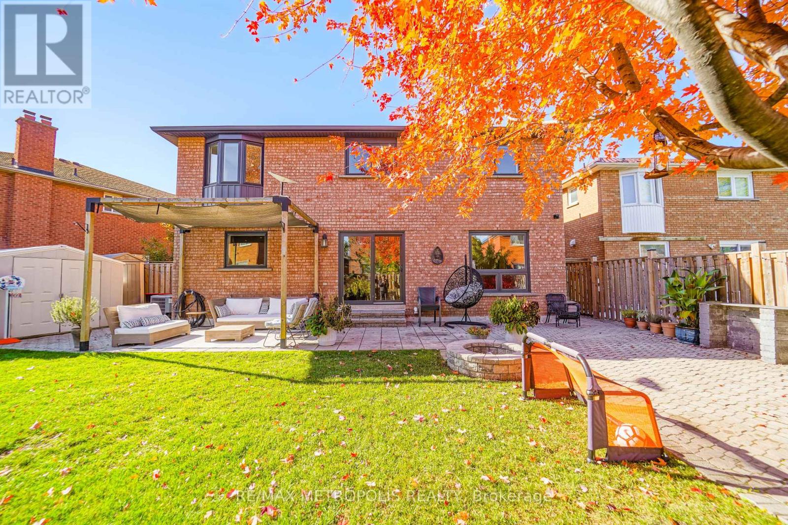 4392 Grassland Crescent, Mississauga, Ontario  L5V 1E2 - Photo 4 - W12536824