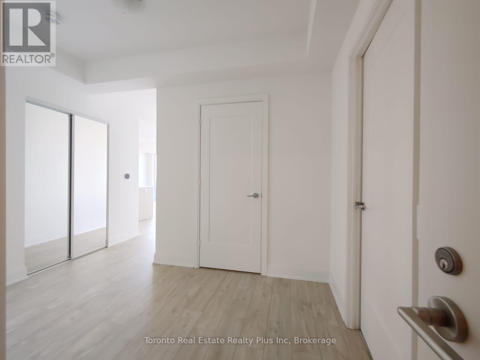 4404 - 70 Annie Craig Drive, Toronto, Ontario  M8V 0C4 - Photo 2 - W12536834