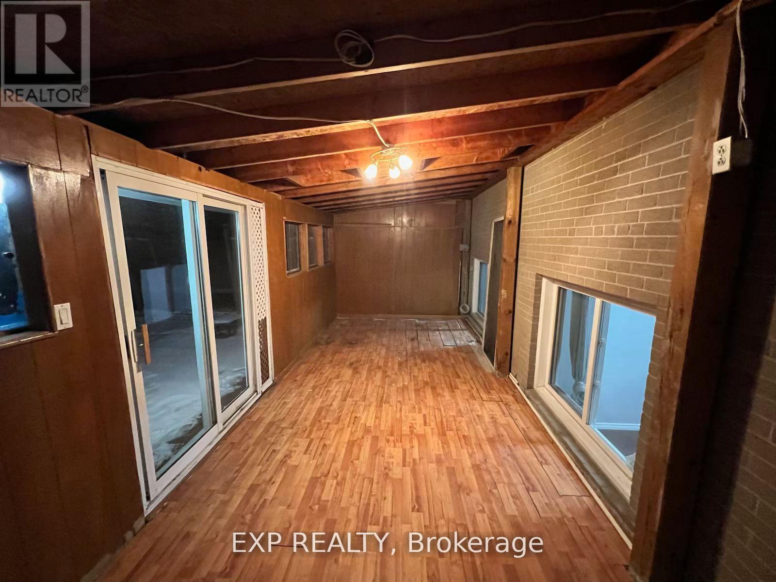 Lower - 39 Frankton Crescent, Toronto, Ontario  M3J 1C2 - Photo 11 - W12536838