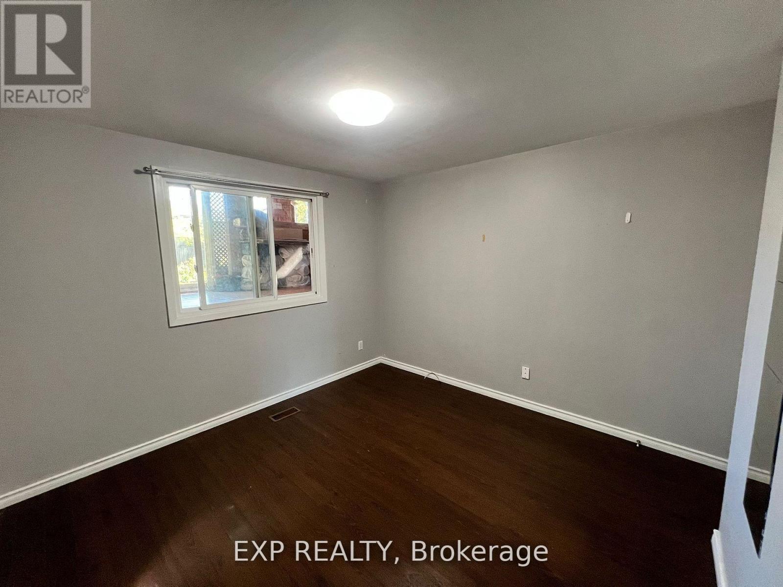 Lower - 39 Frankton Crescent, Toronto, Ontario  M3J 1C2 - Photo 6 - W12536838