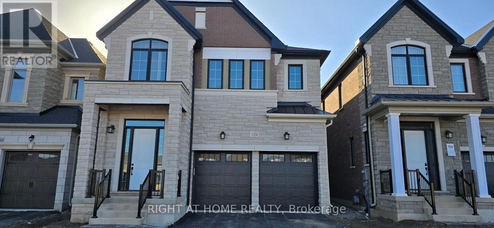 1338 Loon Lane, Oakville, Ontario  L6H 7Z8 - Photo 2 - W12536856