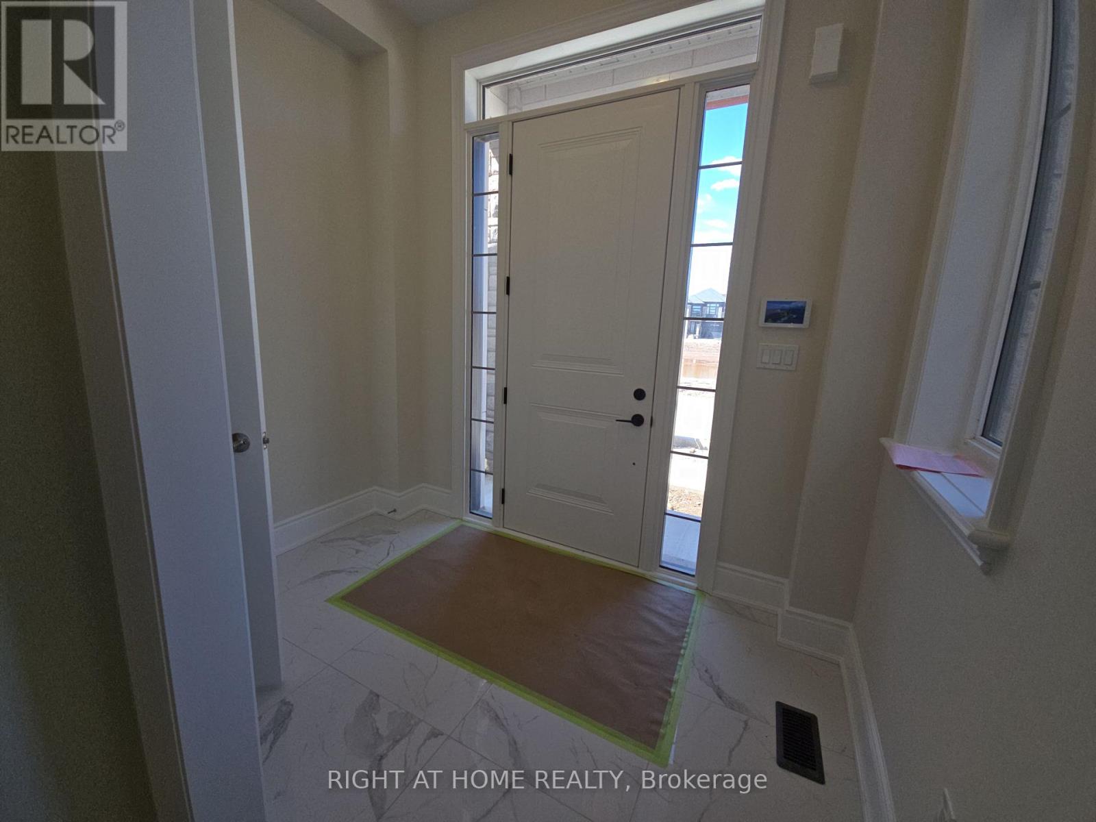 1338 Loon Lane, Oakville, Ontario  L6H 7Z8 - Photo 3 - W12536856