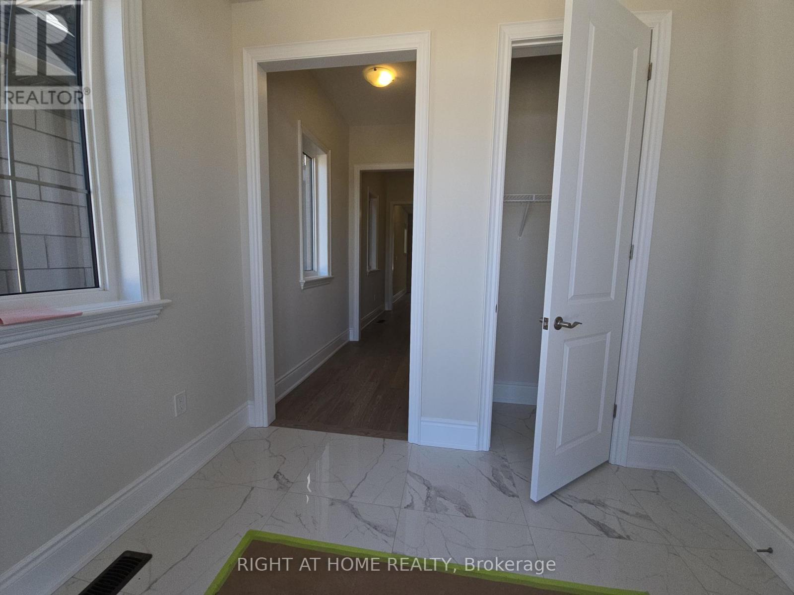 1338 Loon Lane, Oakville, Ontario  L6H 7Z8 - Photo 4 - W12536856