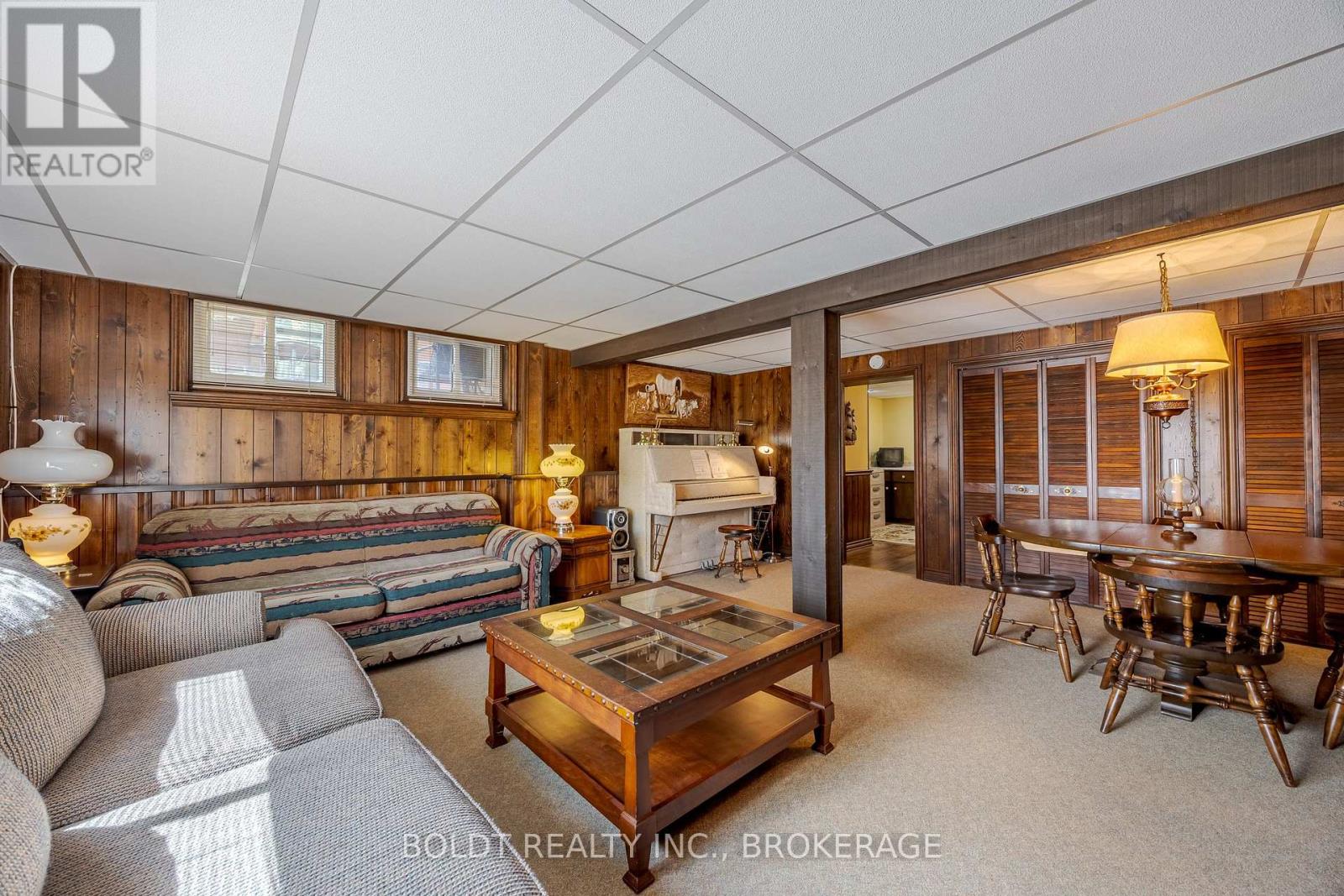 2010 Hansler Street, Pelham, Ontario L0S 1M0 - Photo 33 - X12536914