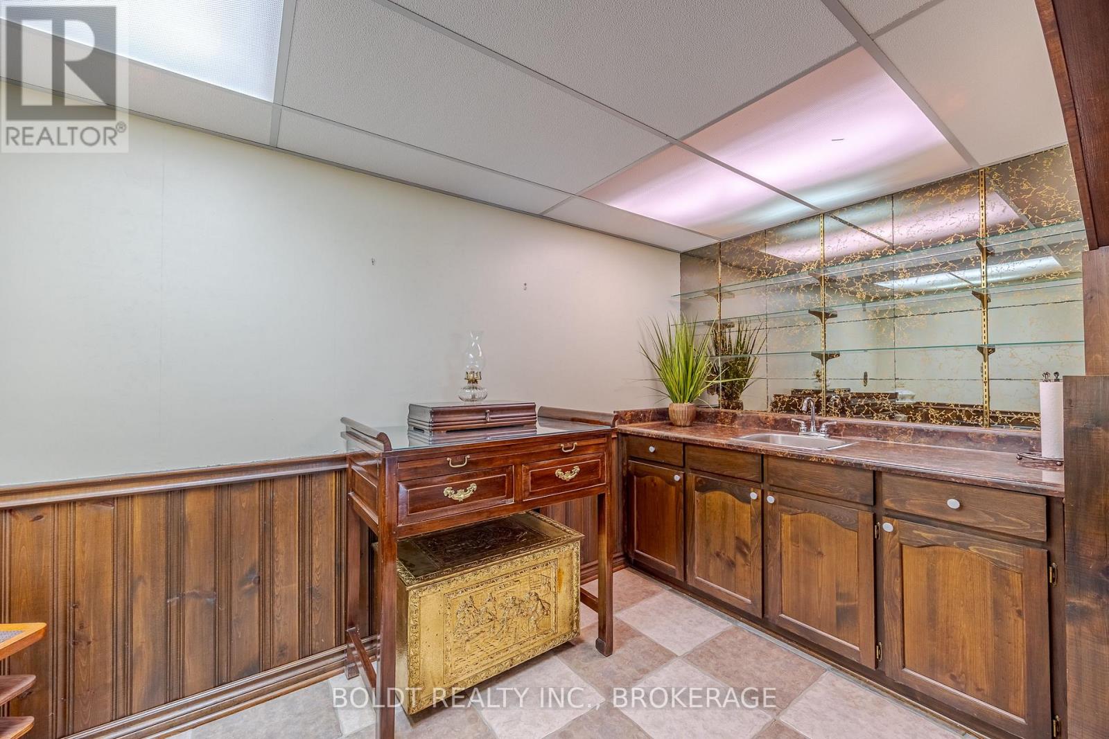 2010 Hansler Street, Pelham, Ontario L0S 1M0 - Photo 37 - X12536914