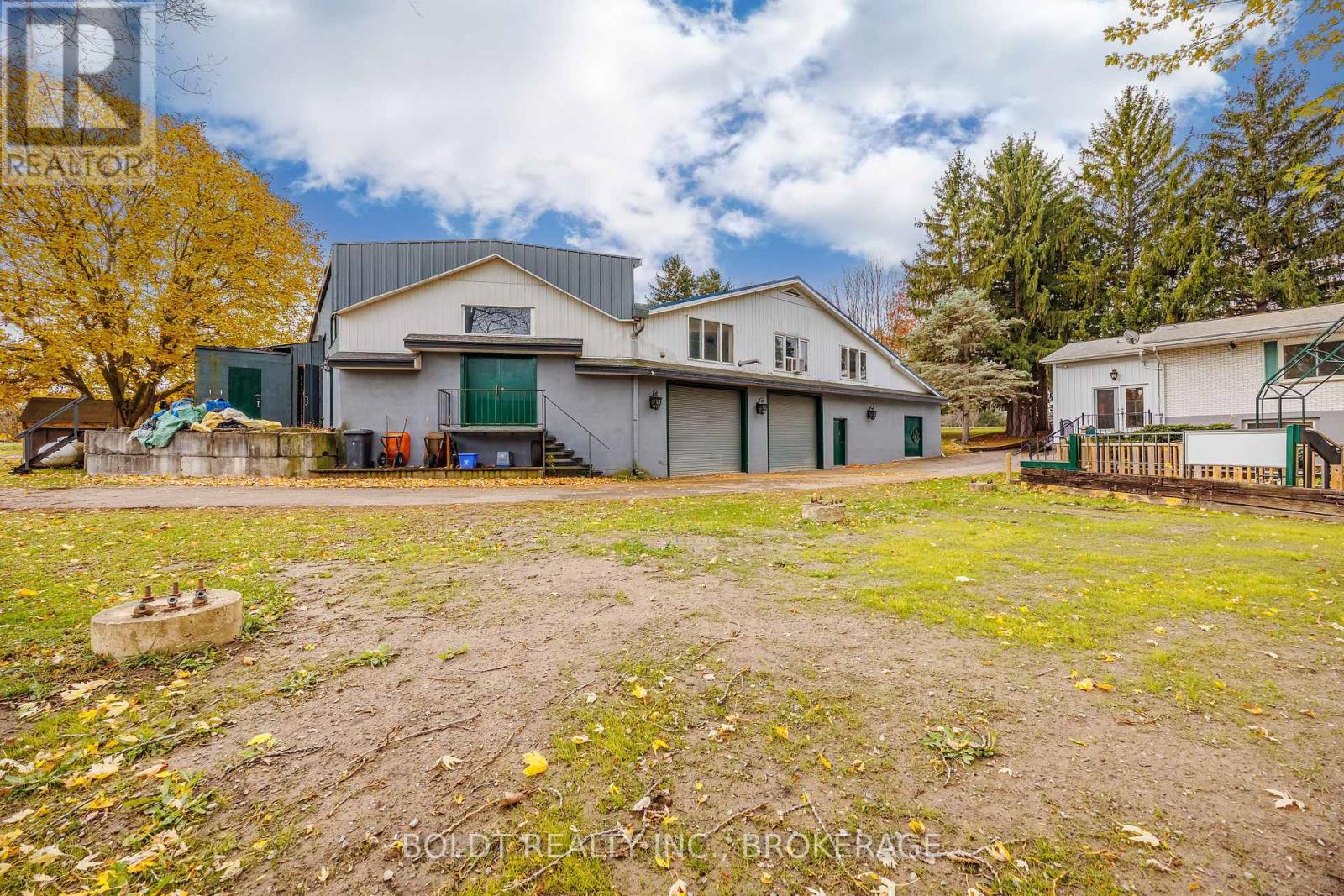 2010 Hansler Street, Pelham, Ontario L0S 1M0 - Photo 5 - X12536914