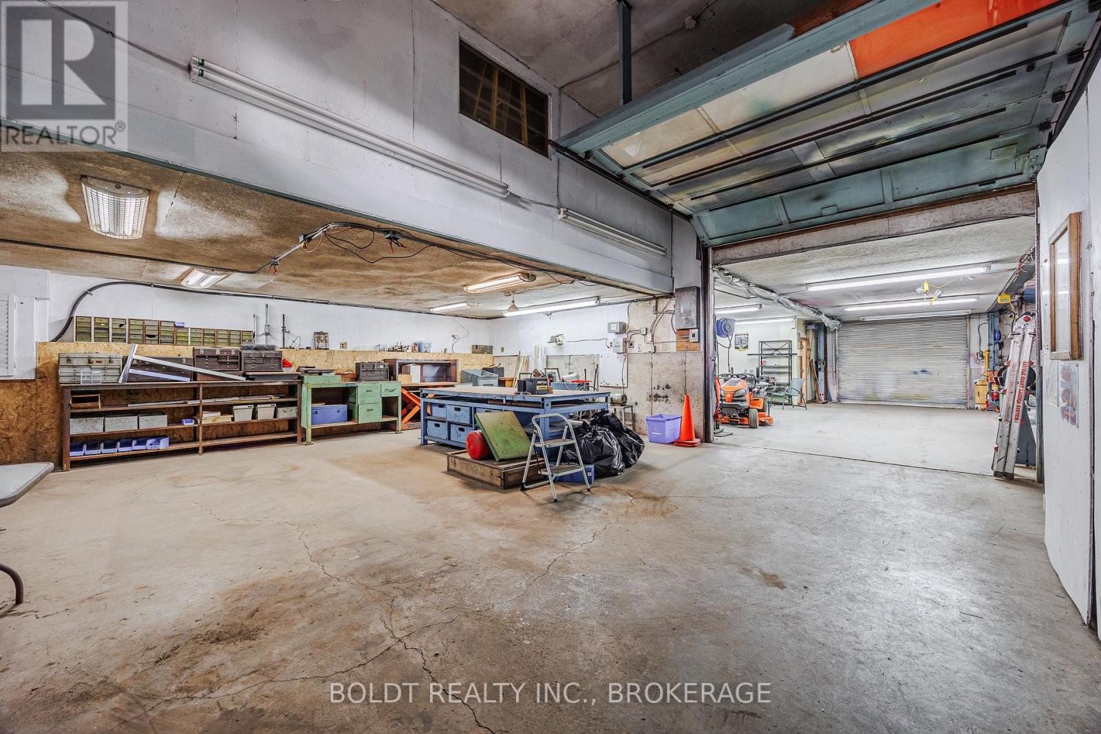 2010 Hansler Street, Pelham, Ontario L0S 1M0 - Photo 8 - X12536914