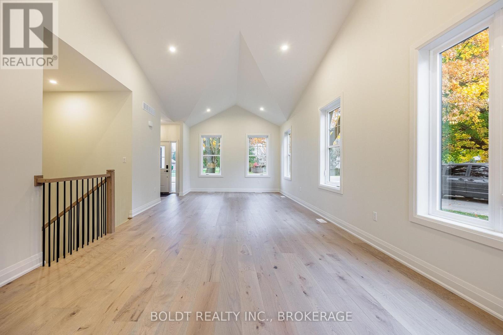 1051 Pelham Street, Pelham, Ontario  L3C 3E4 - Photo 21 - X12537040