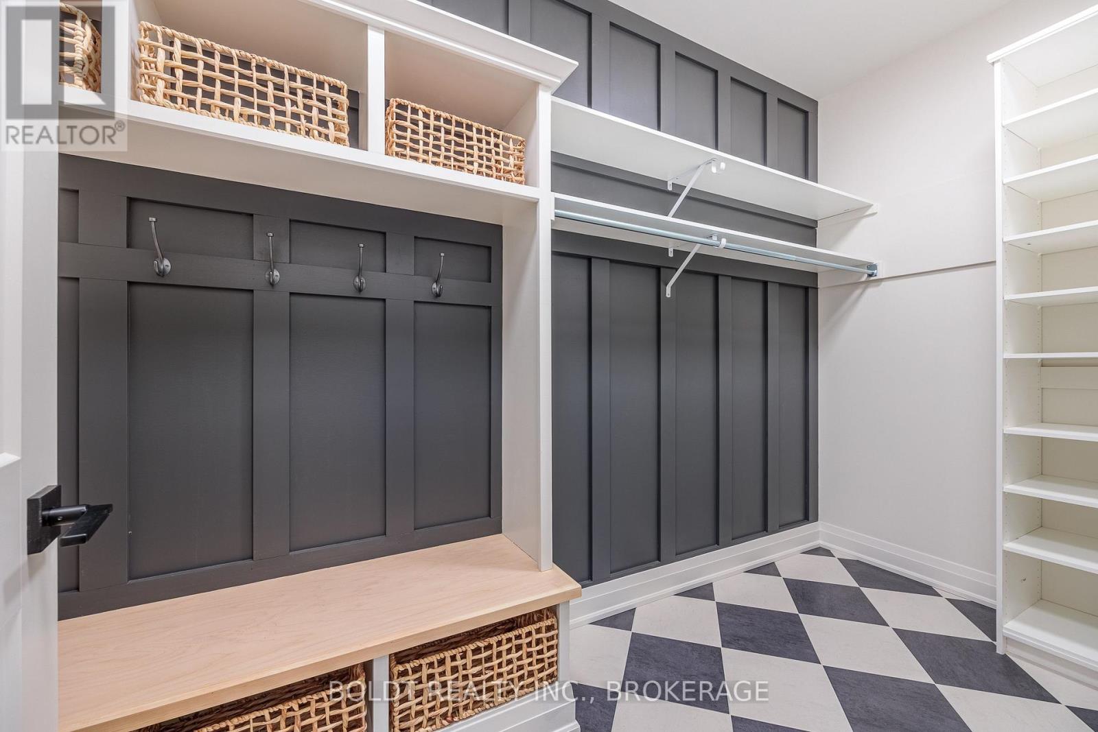 1051 Pelham Street, Pelham, Ontario  L3C 3E4 - Photo 22 - X12537040