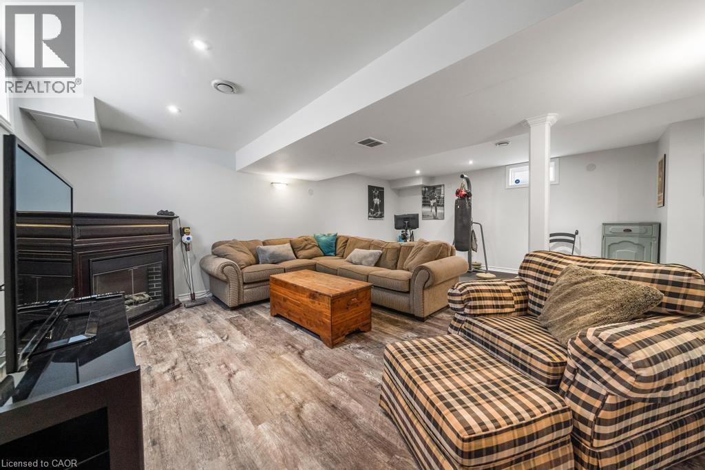 12 Valridge Court, Ancaster, Ontario  L9G 4Y5 - Photo 37 - 40749149