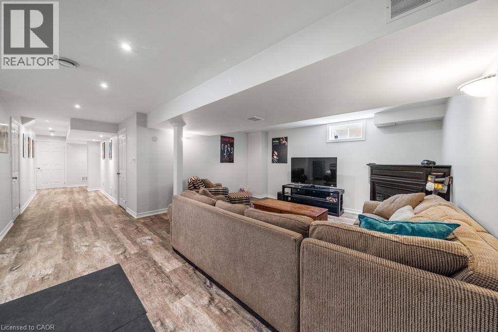 12 Valridge Court, Ancaster, Ontario  L9G 4Y5 - Photo 35 - 40749149