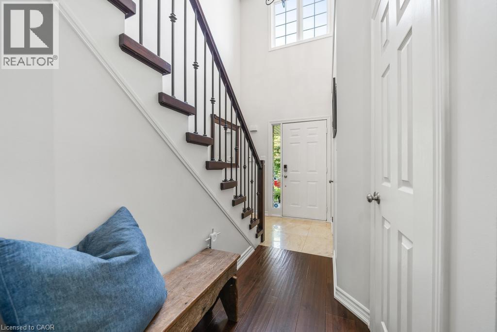 12 Valridge Court, Ancaster, Ontario  L9G 4Y5 - Photo 4 - 40749149