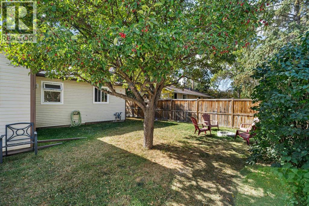 8736 34 Avenue Nw, Calgary, Alberta  T3B 1R7 - Photo 17 - A2259936