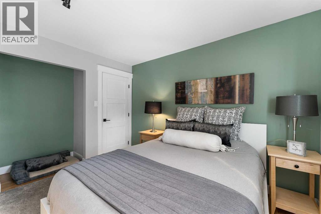 8736 34 Avenue Nw, Calgary, Alberta  T3B 1R7 - Photo 8 - A2259936