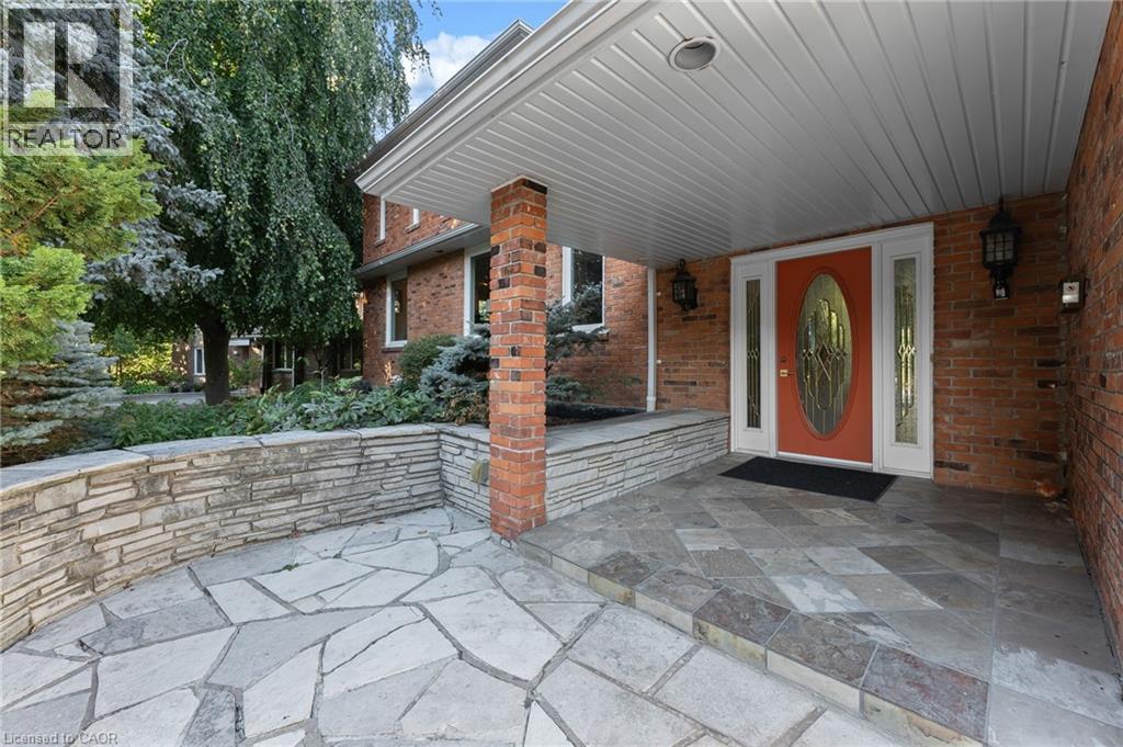 887 Montgomery Drive, Ancaster, Ontario L9G 3H6 - Photo 8 - 40785357