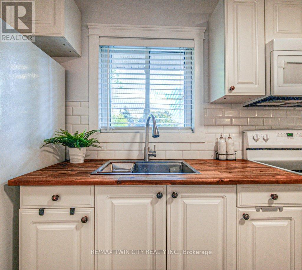 18 Hilltop Drive, Cambridge, Ontario  N1R 1S9 - Photo 15 - X12536594