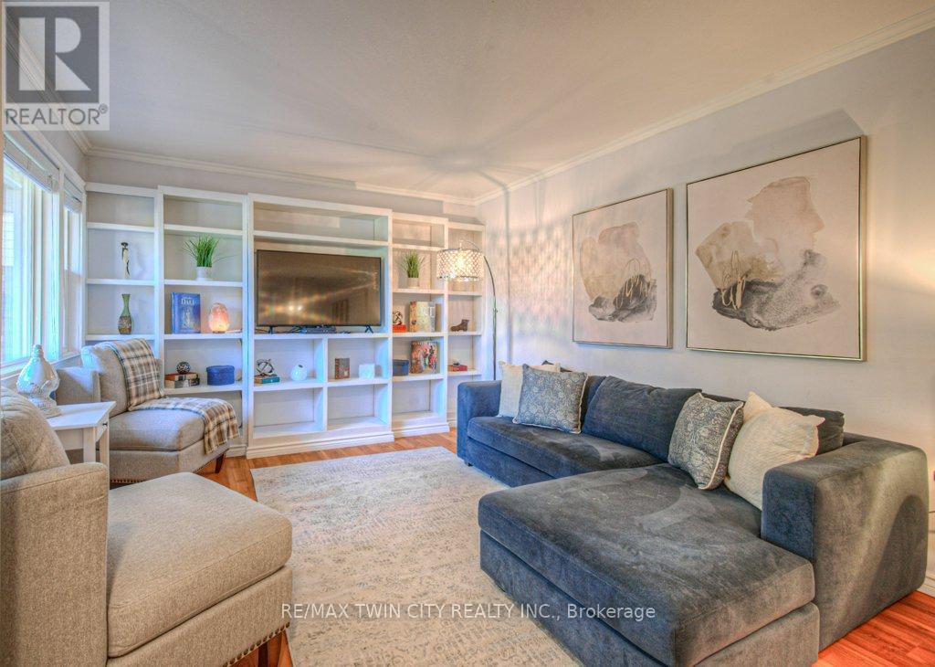 18 Hilltop Drive, Cambridge, Ontario  N1R 1S9 - Photo 5 - X12536594