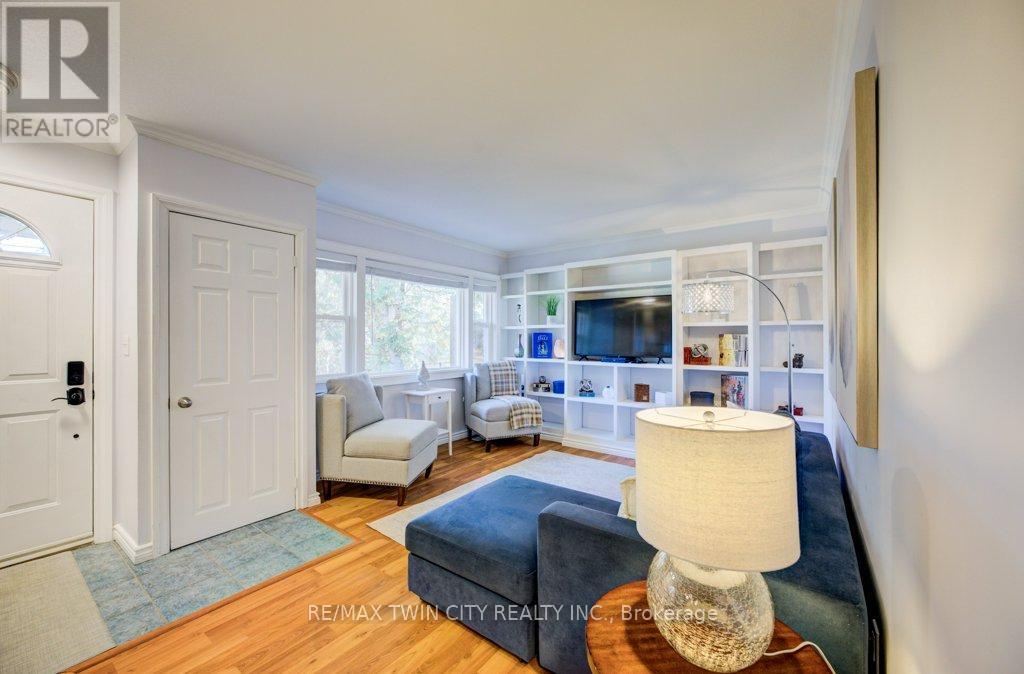 18 Hilltop Drive, Cambridge, Ontario  N1R 1S9 - Photo 6 - X12536594