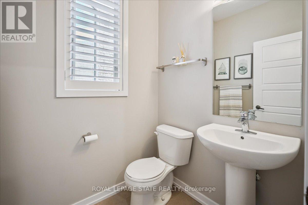 19 Prestwick Street, Hamilton, Ontario  L8J 0K6 - Photo 26 - X12536654